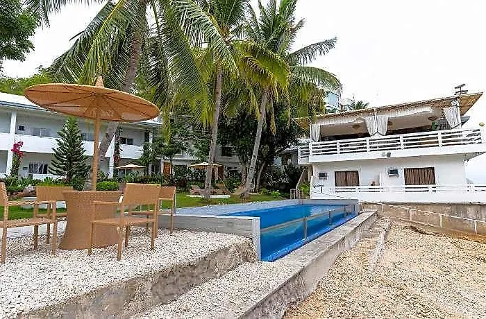 Setu Divespot & Resort 3*